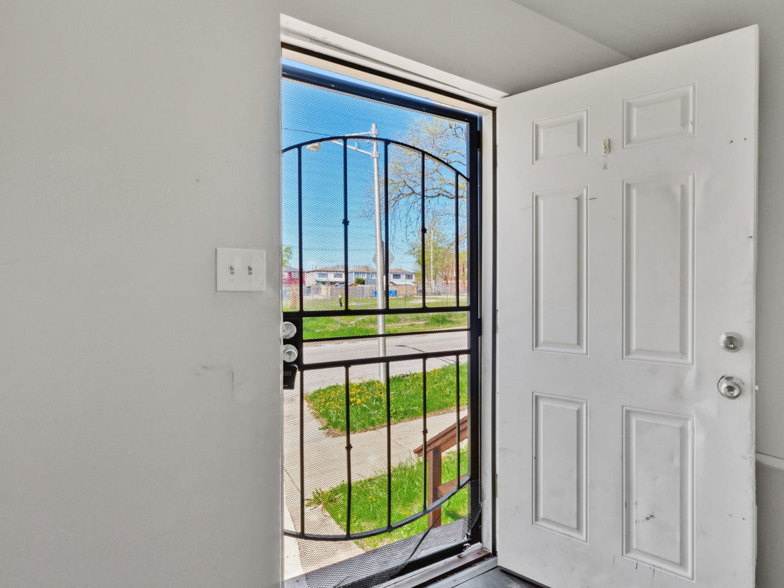 6913 S Throop St, Chicago, IL 60636 - Rental Application